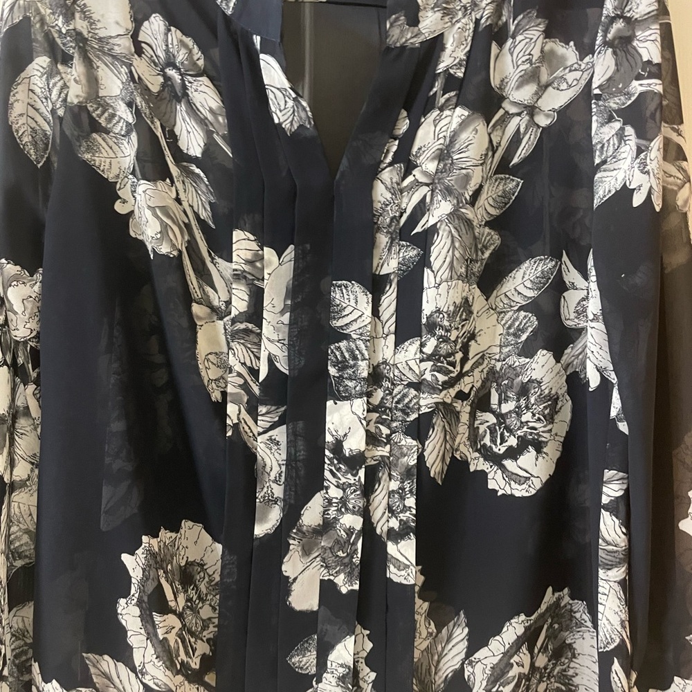 Ann Taylor Cream Tie Front Long Sleeve Blouse